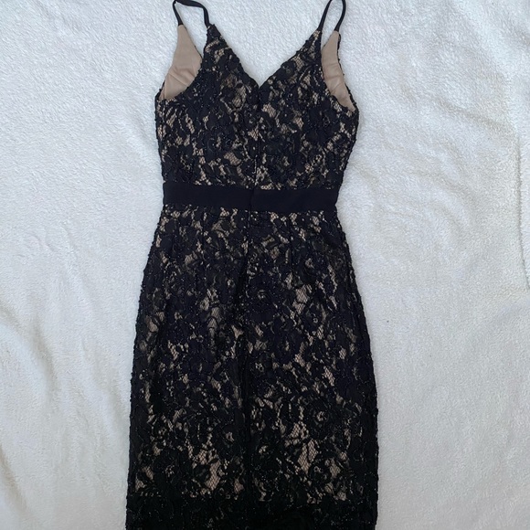 XSCAPE Black and Tan Laced Knee Length Dress 2 - Picture 6 of 6